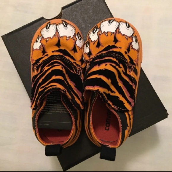 NWT Converse Chuck Taylor toddler size 5 - Picture 4 of 6